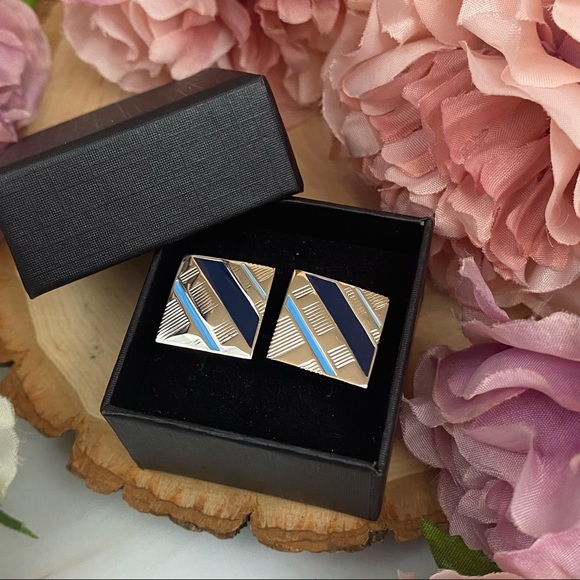 Classic Blue, Silver and Black Stripe Cufflinks - Picture 13 of 15